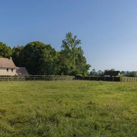 Bagatelle Avec Jardin Et Piscine Chauffee Semesterbostad *